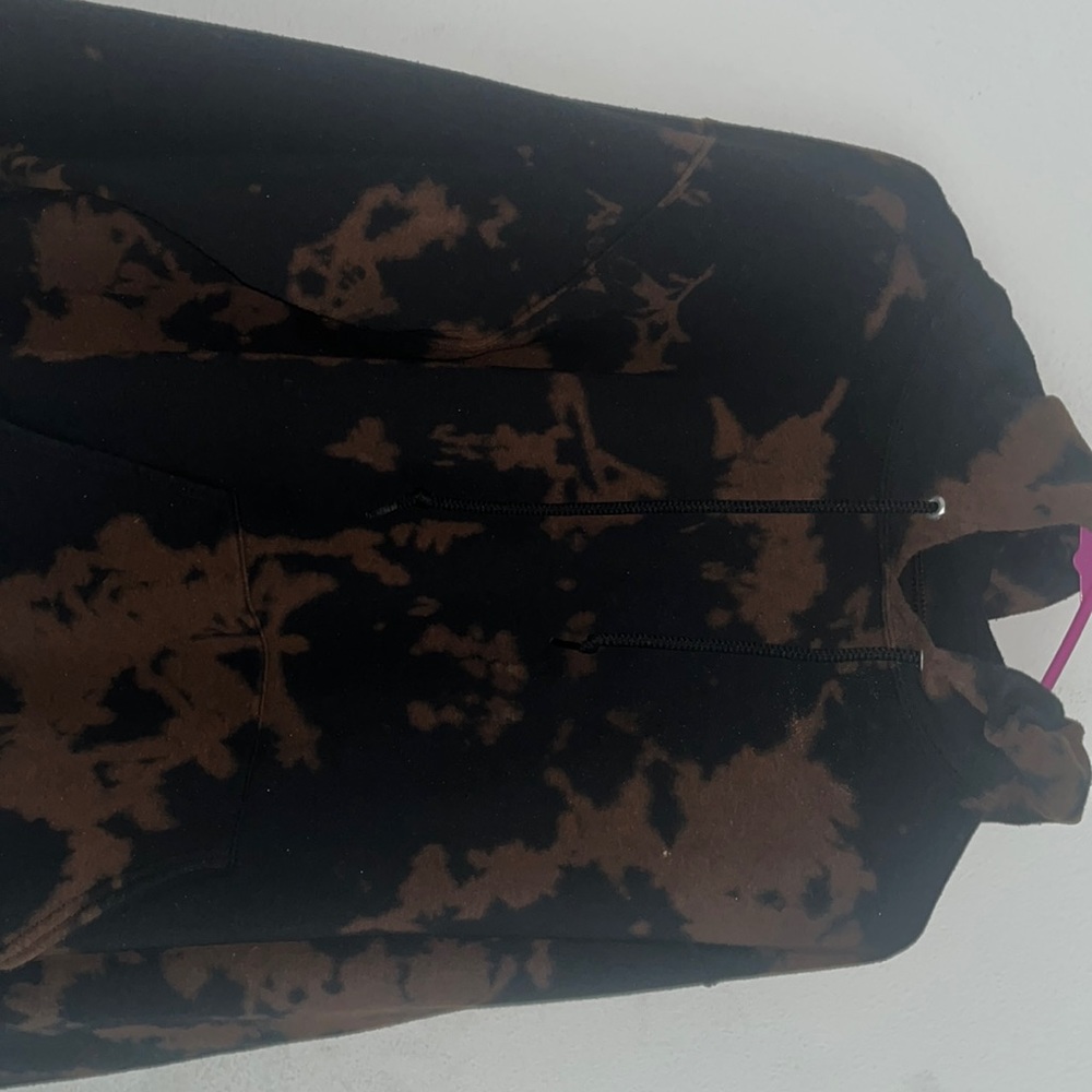 I am selling in artist union, lightweight jacket